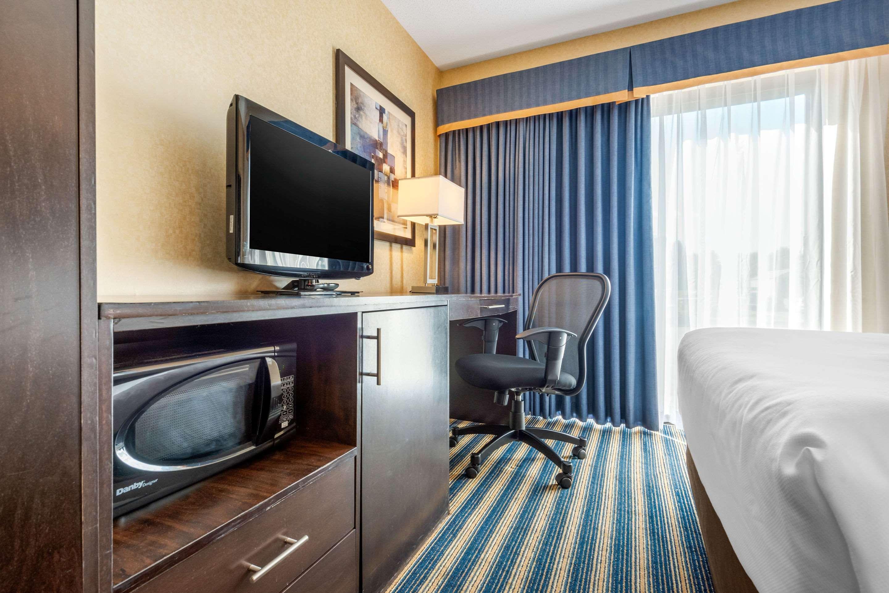 Comfort Inn Saint Thomas Exteriér fotografie