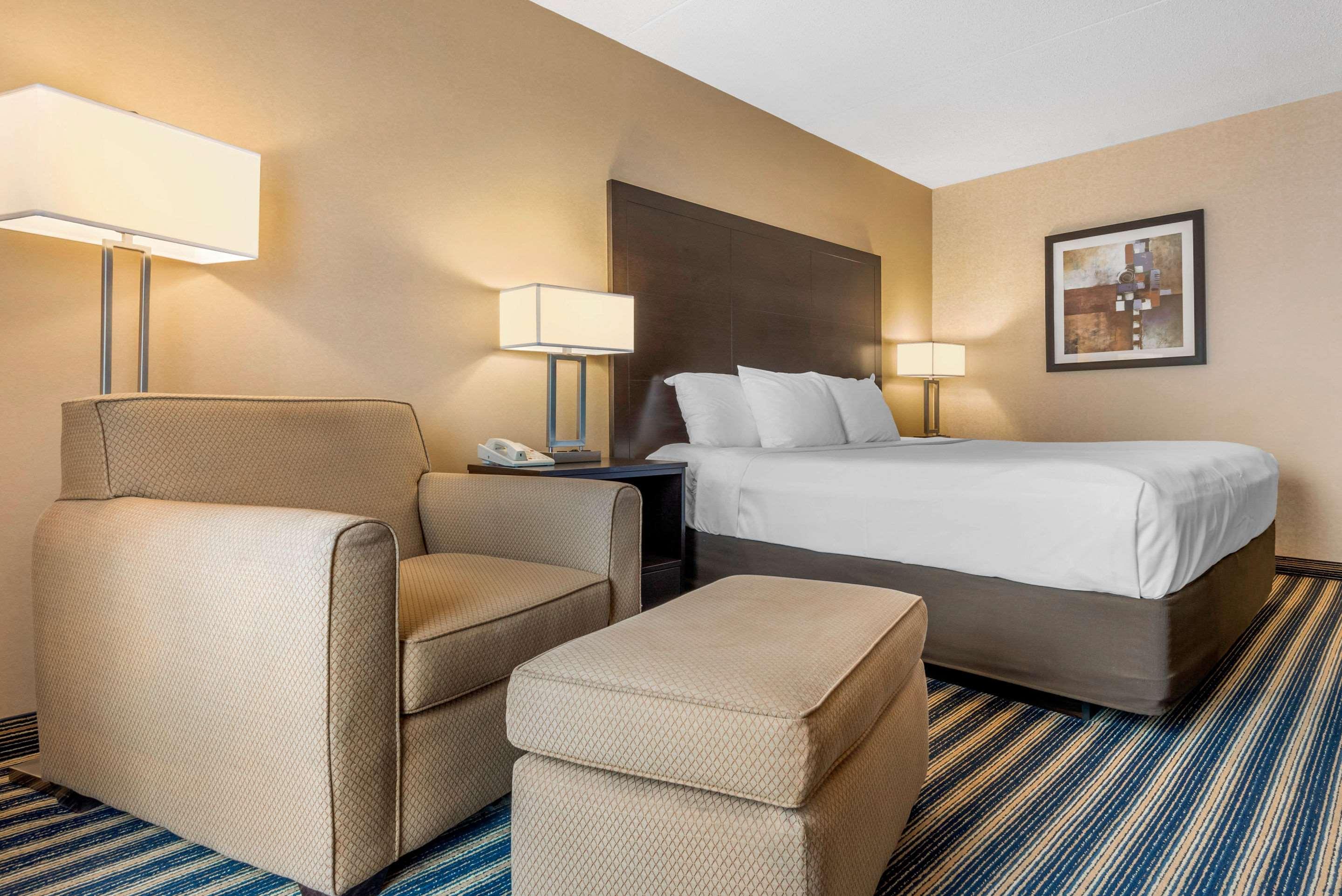 Comfort Inn Saint Thomas Exteriér fotografie